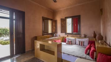 Comfort Room (Ecolodge) | Living area