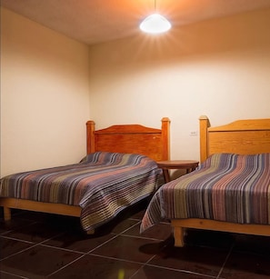 Sistema de insonorización, tabla de planchar con plancha y wifi gratis