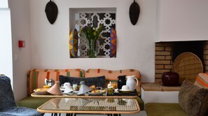 Free daily continental breakfast - Riad Dar Dar (Rabat)