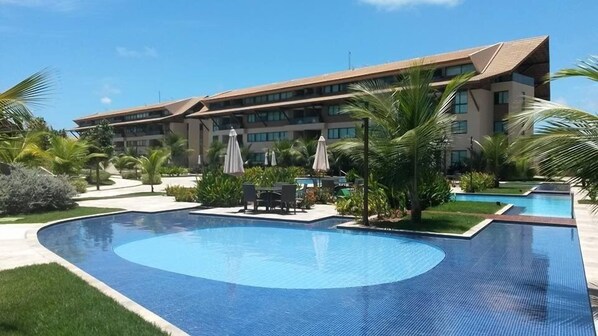 6 outdoor pools, free cabanas, pool umbrellas - Flat Nui Supreme Beach Living (Ipojuca)