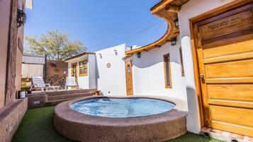 Outdoor pool, pool loungers