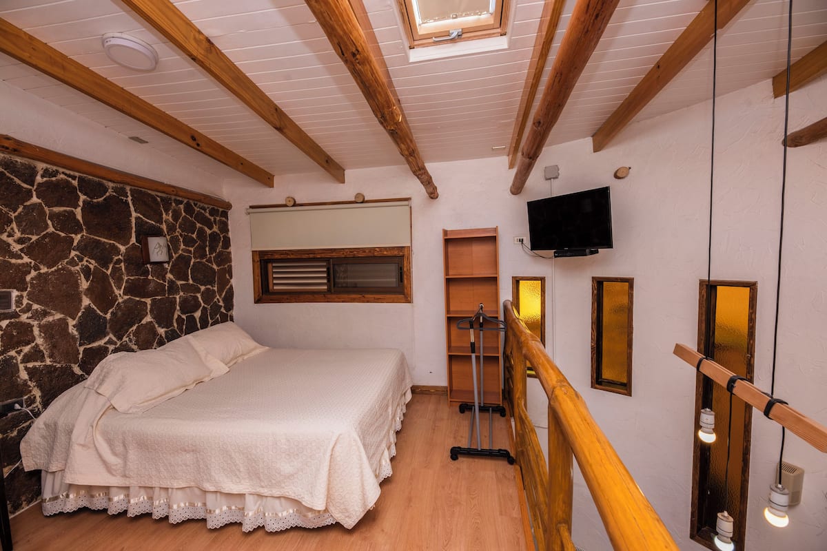 1 bedroom, in-room safe, free WiFi, bed sheets