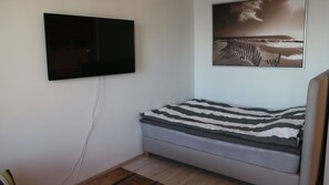 1 bedroom, premium bedding, free WiFi, bed sheets - Pro Apartments 3 (Vaasa)