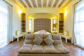 Free WiFi, bed sheets - Grand Las Nubes by Inmense (San Miguel de Allende)