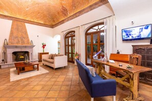 Lobby - Grand Las Nubes by Inmense (San Miguel de Allende)