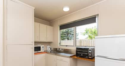 Waitangi Beach Units