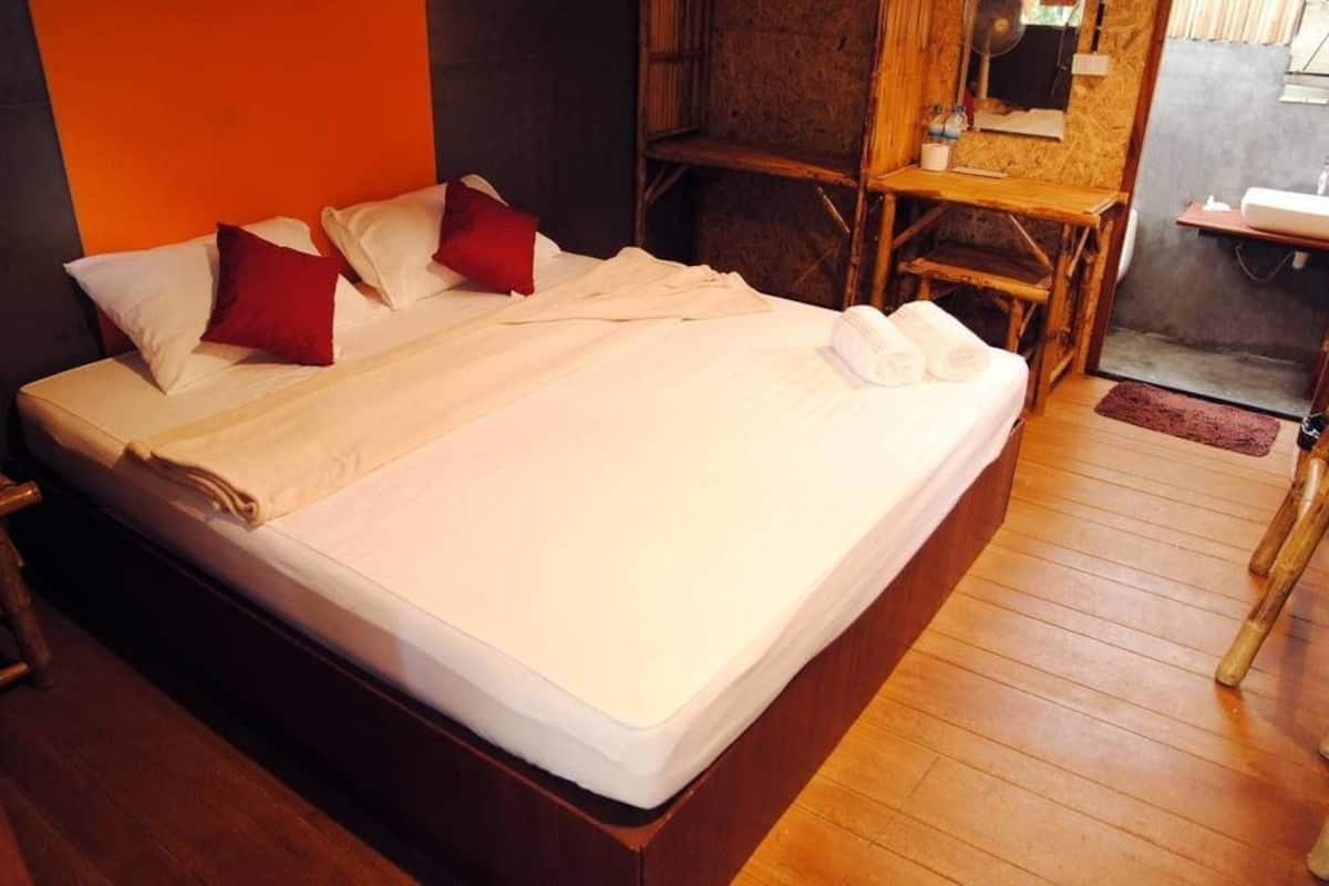 Deluxe Double Room with Fan | Tempat tidur lipat/tambahan dan Wi-Fi gratis