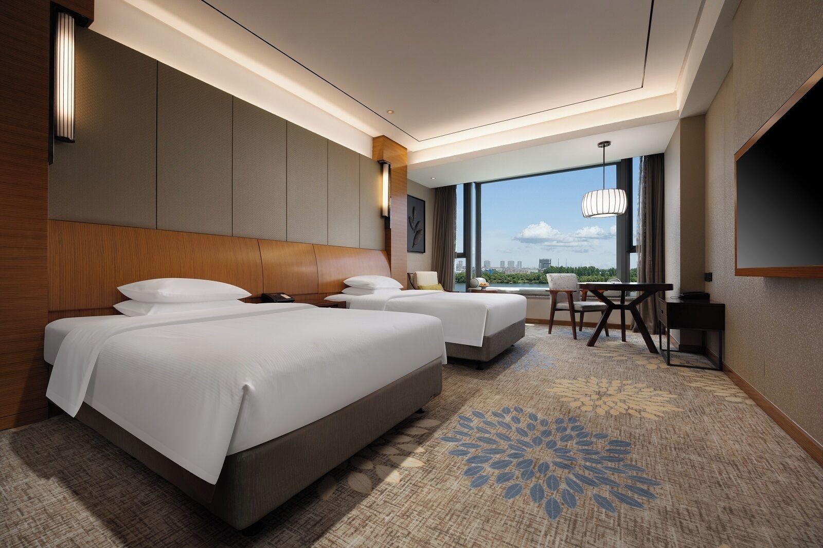 Habitació Deluxe, 2 llits individuals, vistes al llac | Roba de llit d'alta qualitat, cobrellits i minibar 