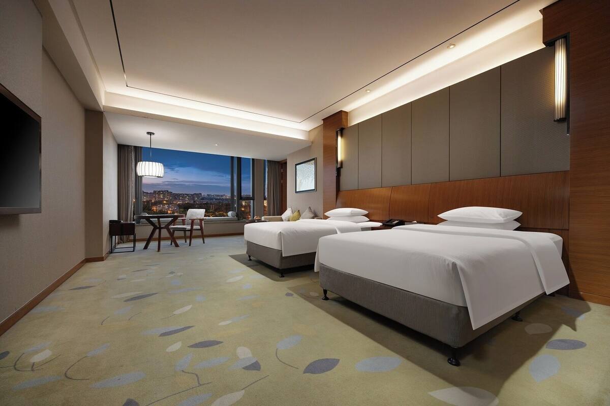 Deluxe Triple Other View Room | Premium bedding, down duvets, minibar, in-room safe
