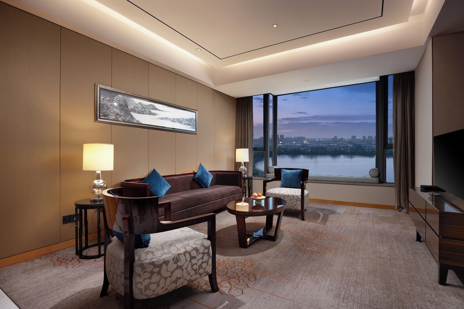 Deluxe Suite King Size Bed Lake View Room | Premium bedding, down comforters, minibar, in-room safe