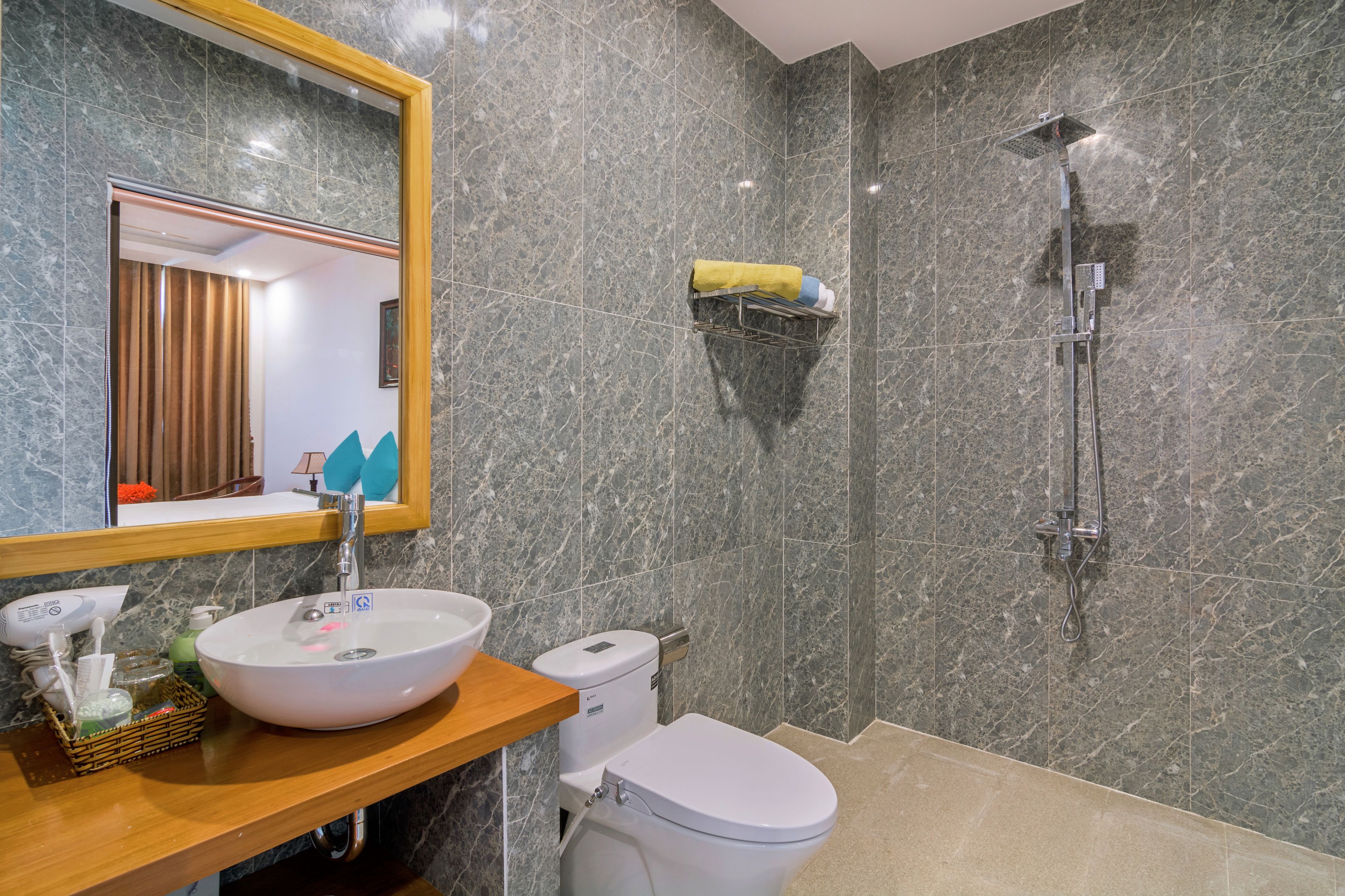 shower, free toiletries, hair dryer, bathrobes