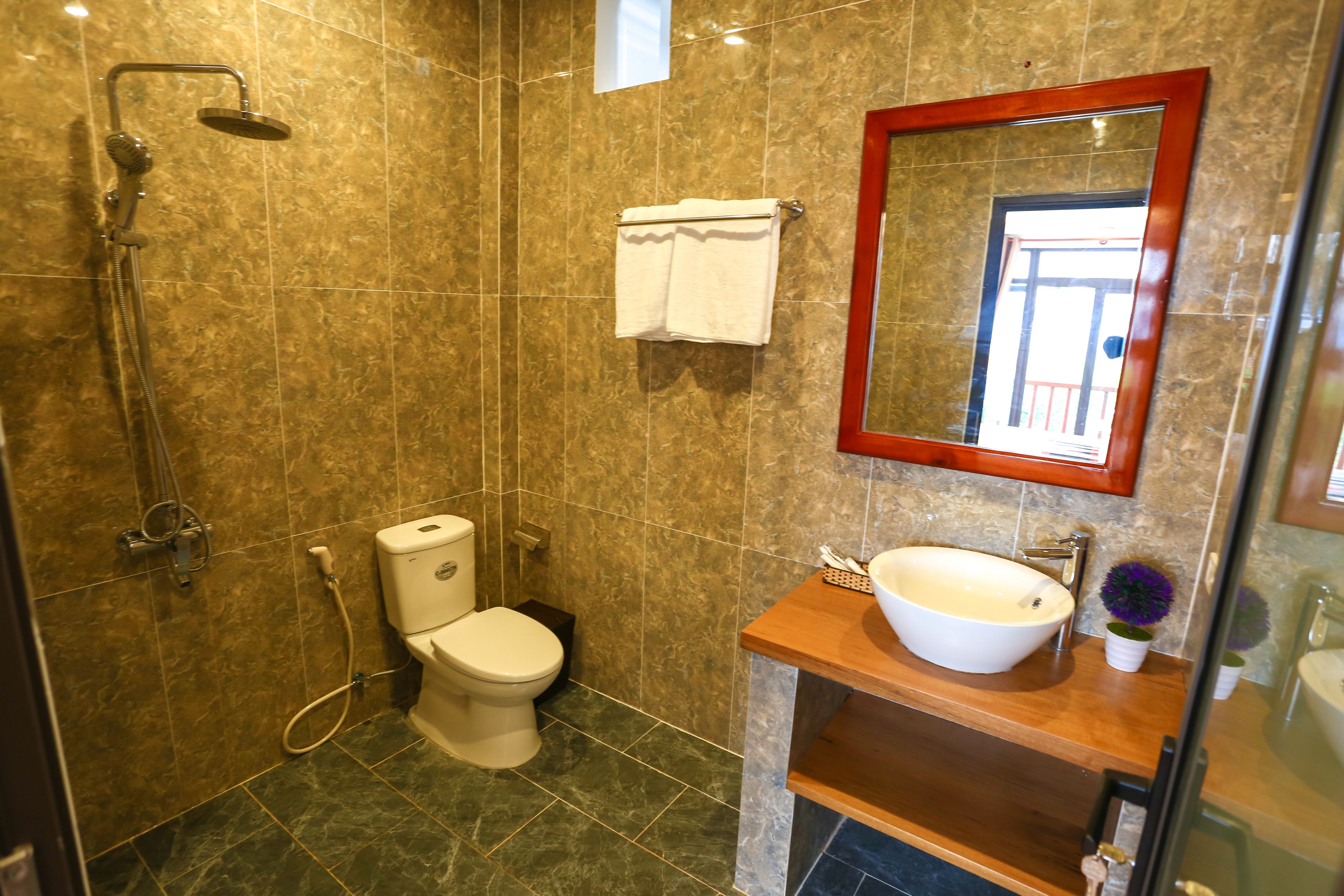 superior double room, 1 double bed | minibar, in-room safe, desk, laptop workspace