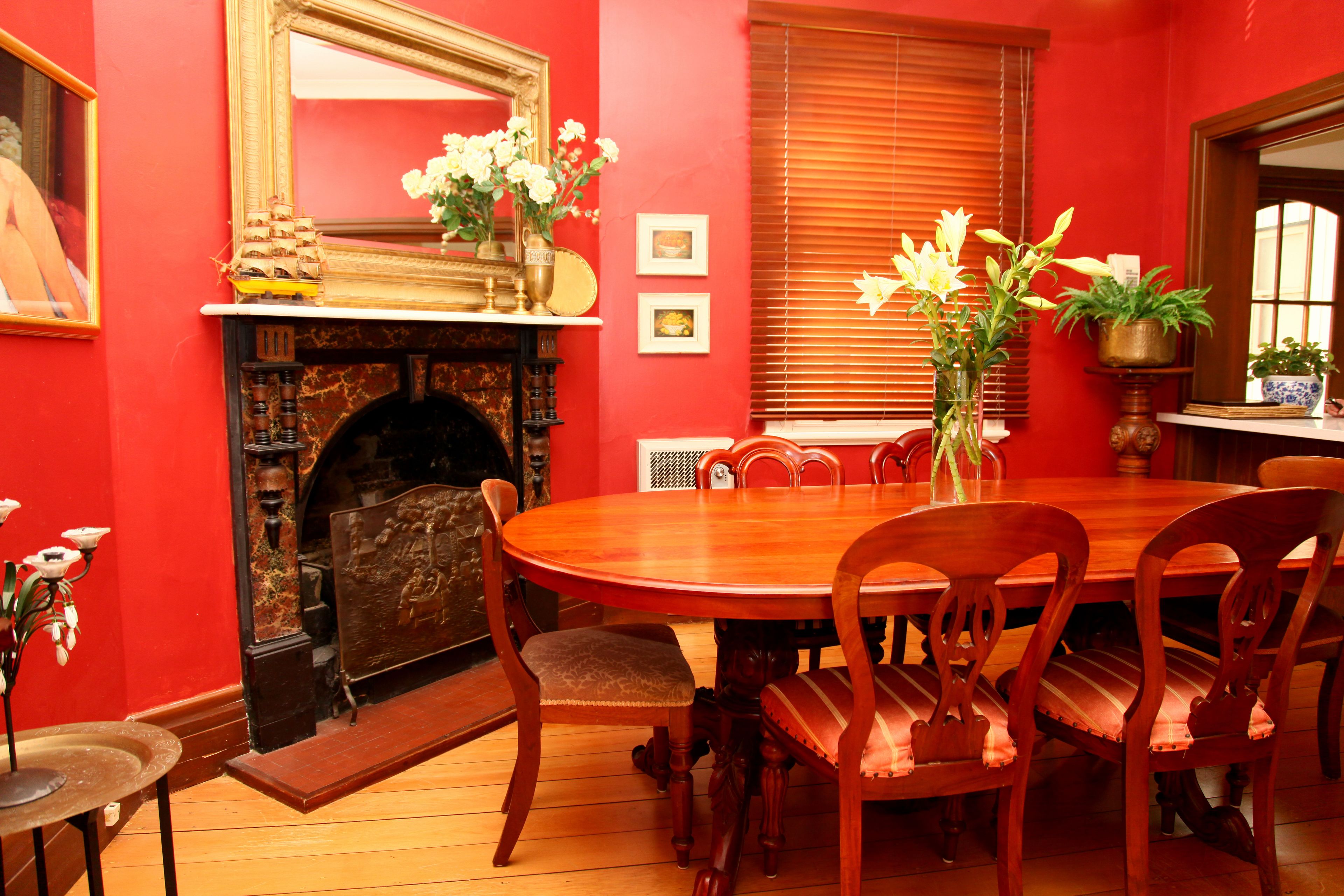 Apartments on the park - 19 Kite St | In-room dining