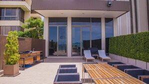 Exterior - Baan Plai Haad Beachfront Condominium (Pattaya)