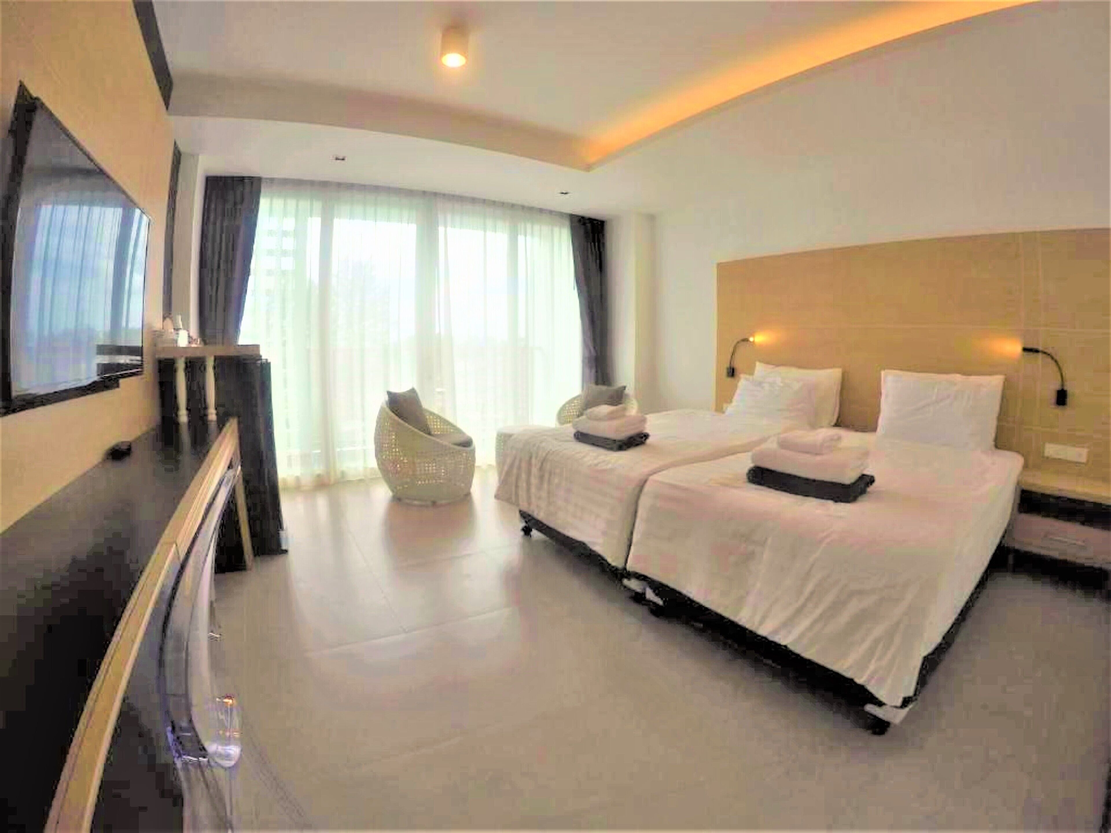 مكتب ومكواة/لوح كي وواي فاي مجانًا وملاءات أسرّة