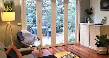 Healesville House - Magnolia House
