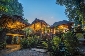 Exterior - Art's Riverview Lodge (Phanom)