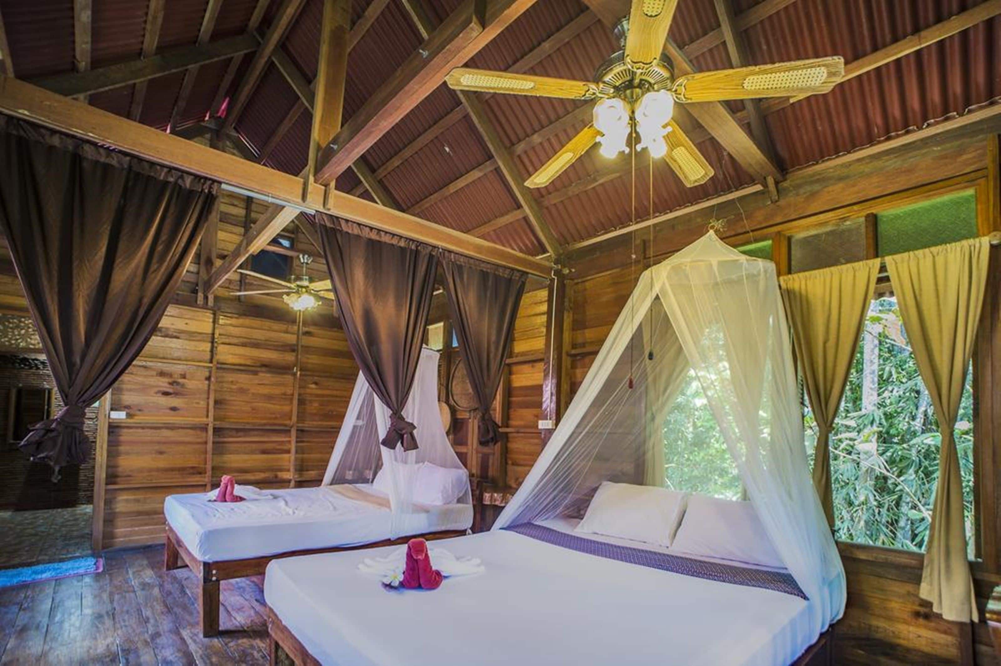 family river | hypo-allergenic bedding, in-room safe, desk, bed sheets