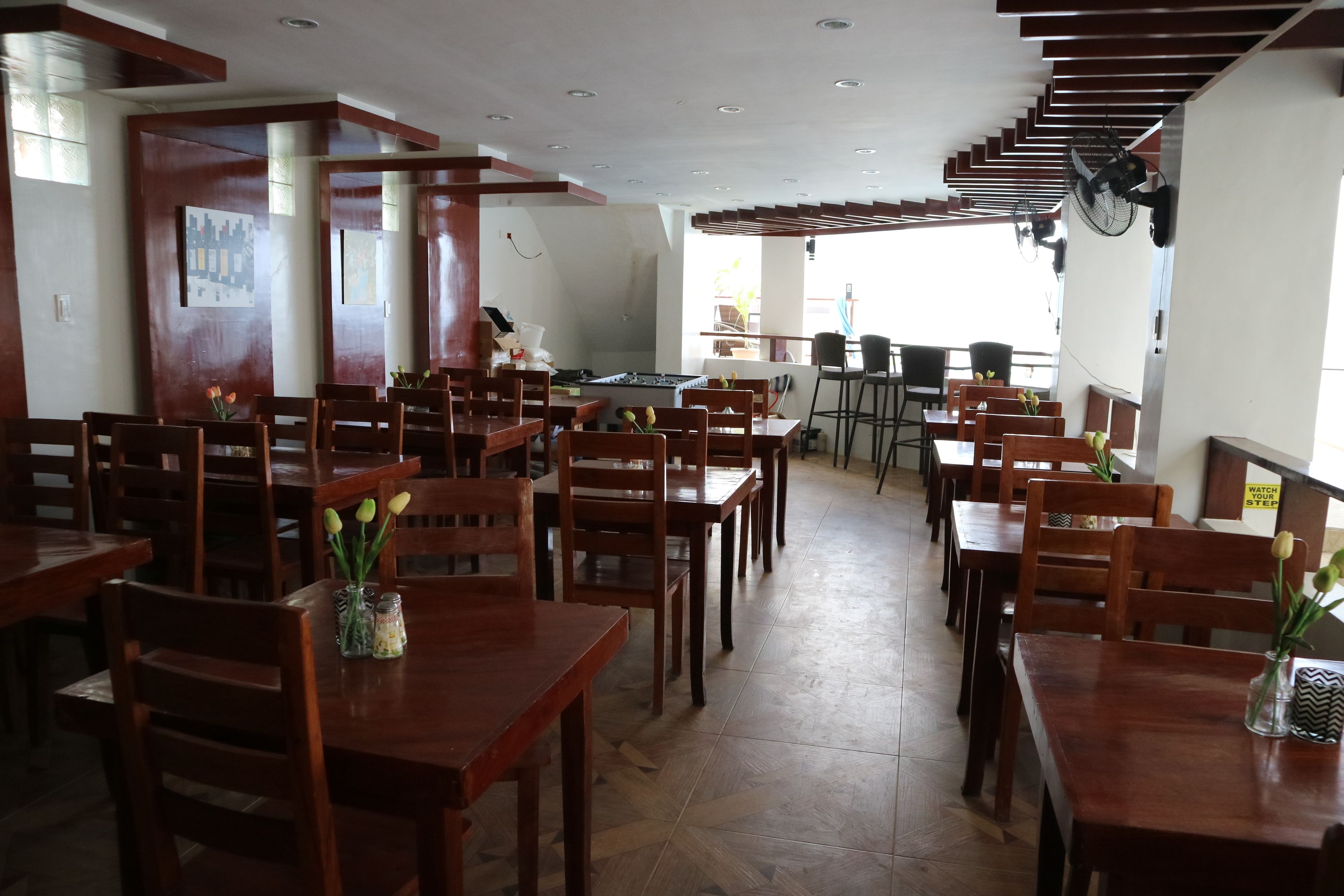 Daily cooked-to-order breakfast (PHP 200 per person)