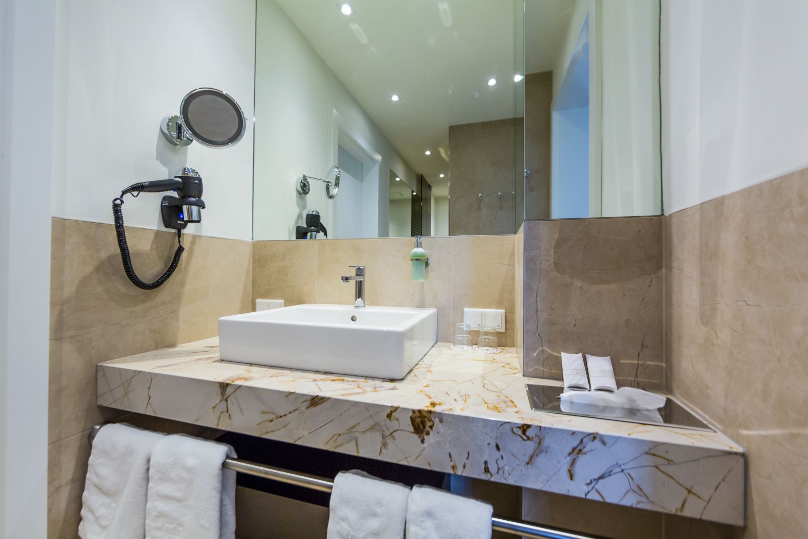 family suite, 2 bedrooms, garden view | bathroom | free toiletries, hair dryer, towels