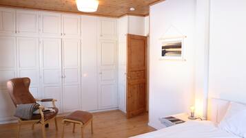 2 bedrooms, blackout curtains, iron/ironing board, free cots/infant beds