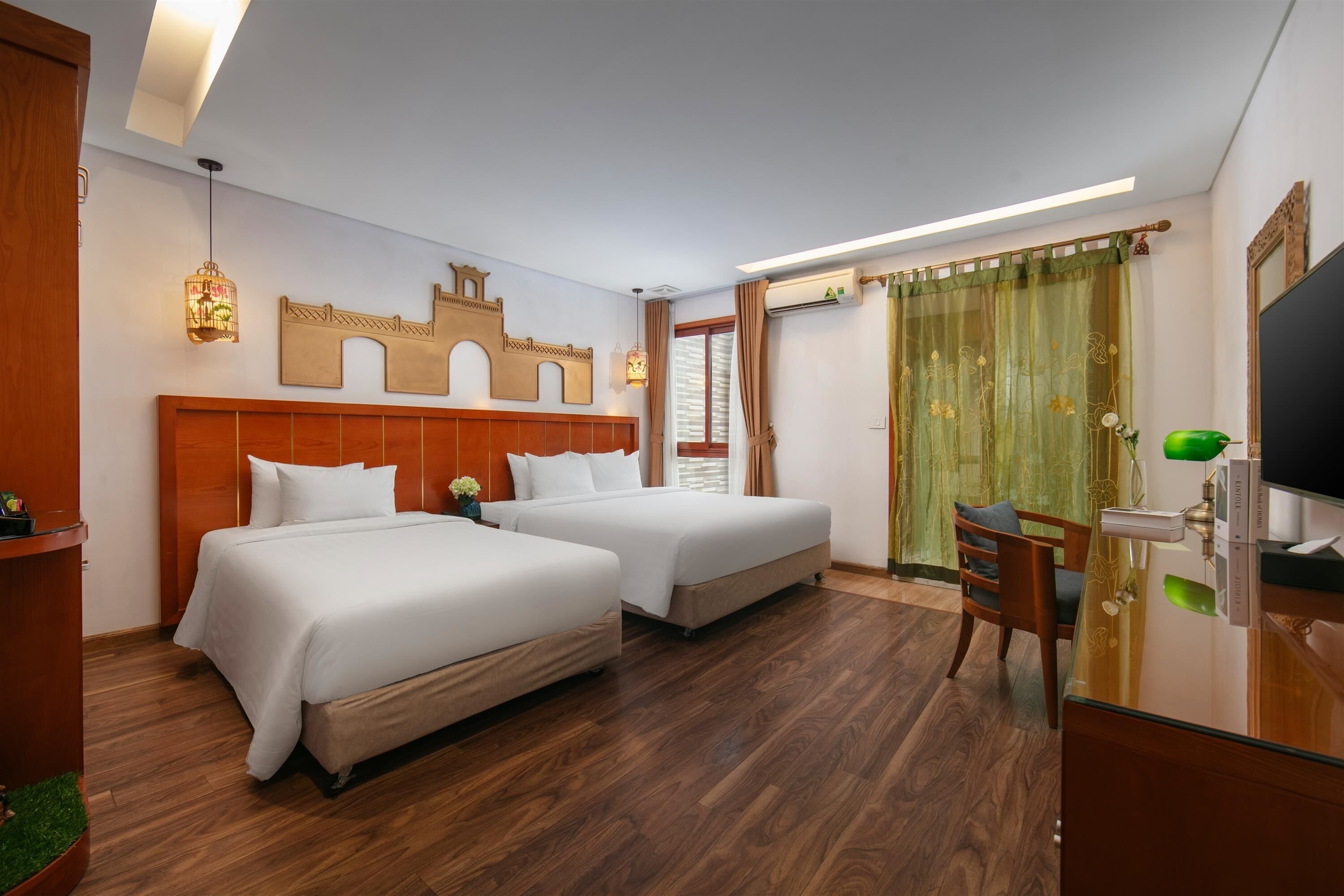 Deluxe Triple Room | Egyptian cotton sheets, premium bedding, pillowtop beds, minibar