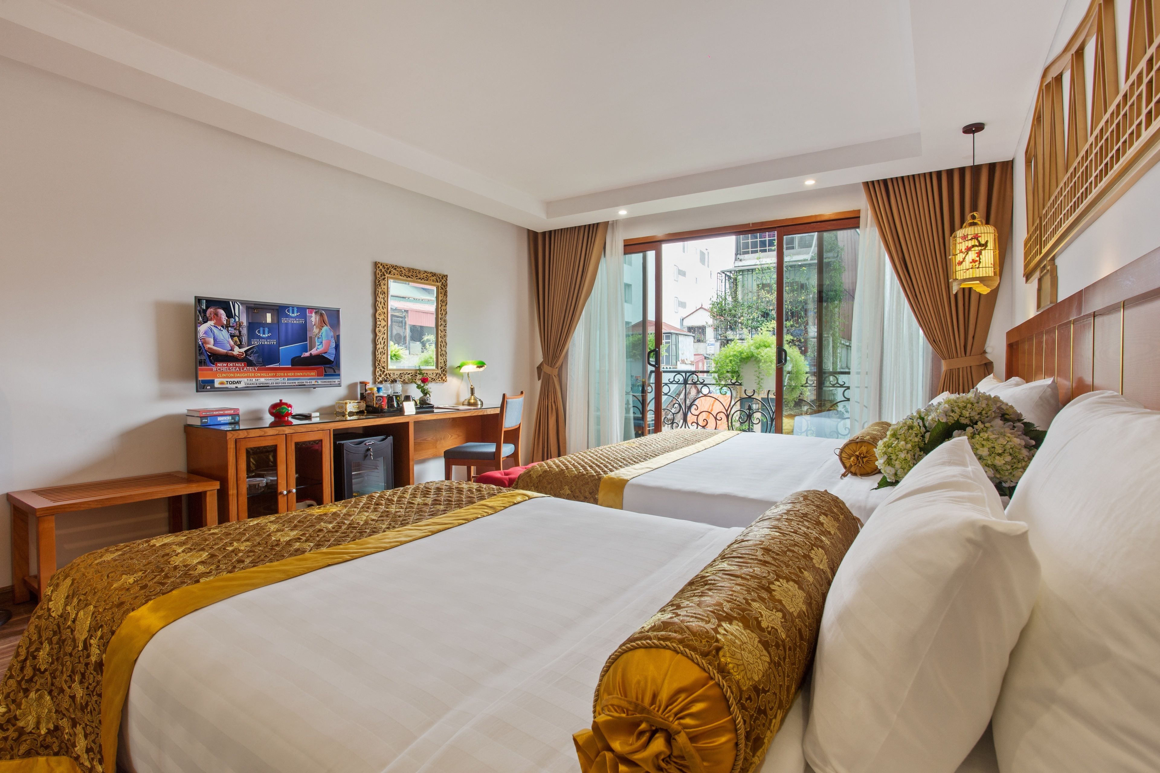 suite family room | 1 bedroom, egyptian cotton sheets, premium bedding, pillow-top beds