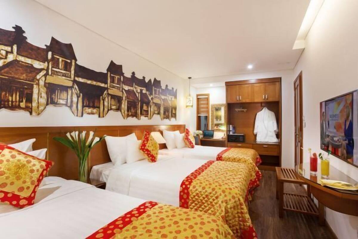 Egyptian cotton sheets, premium bedding, pillowtop beds, minibar