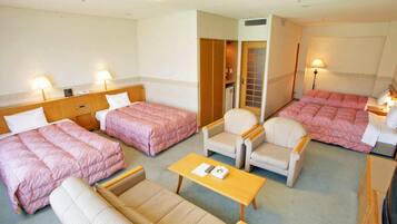 In-room safe, individually decorated, individually furnished, desk