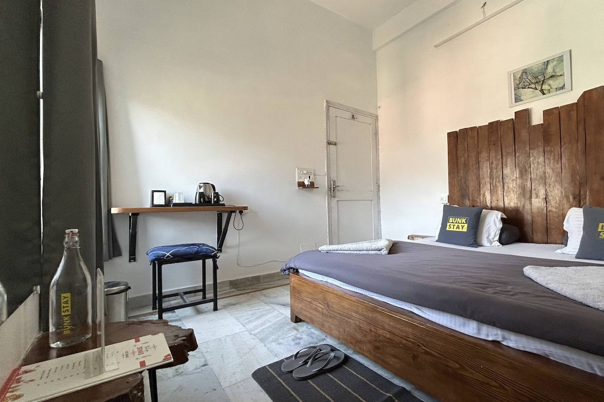 Standard Double Room, 1 Queen Bed, River View | Down duvets, desk, blackout curtains, free WiFi