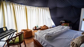Luxury Studio Suite, 1 King Bed, Non Smoking, River View | Down comforters, desk, blackout drapes, free WiFi - Bunk Stay Co-working and Yoga (Yamkeshwar)