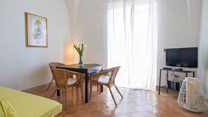 Casa, Terraza | Área de sala de estar | Televisión de pantalla plana 