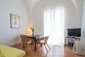 Maison, terrasse | Coin séjour