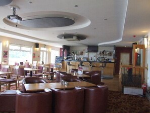 Bar (on property) - The Inn on the Loch (Dumfries)