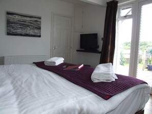 1 bedroom, desk, iron/ironing board, free WiFi