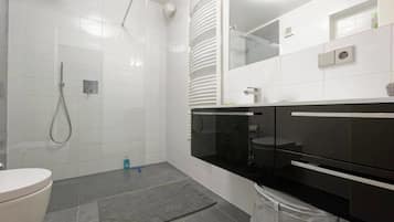 Penthouse Panoramique, 2 chambres | Salle de bain