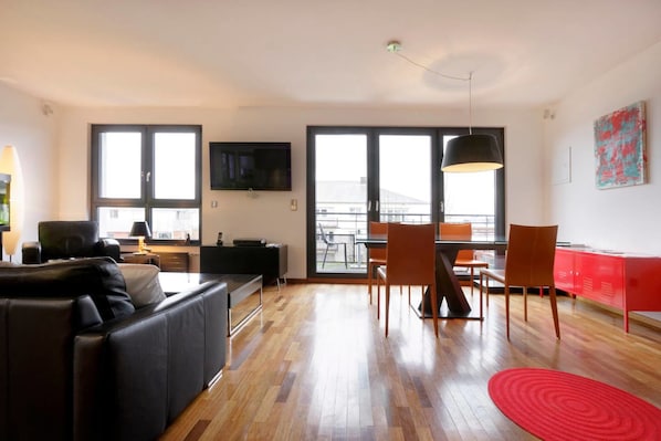 Panoramic-Penthouse, 2 Schlafzimmer | Wohnzimmer
