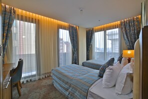Family Suite, Connecting Rooms | Premium bedding, minibar, in-room safe, desk - Adelmar Hotel İstanbul Sisli (Istanbul)