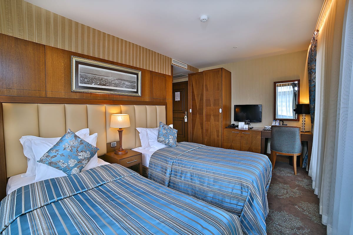 Standard Twin Room | 1 bedroom, premium bedding, minibar, in-room safe