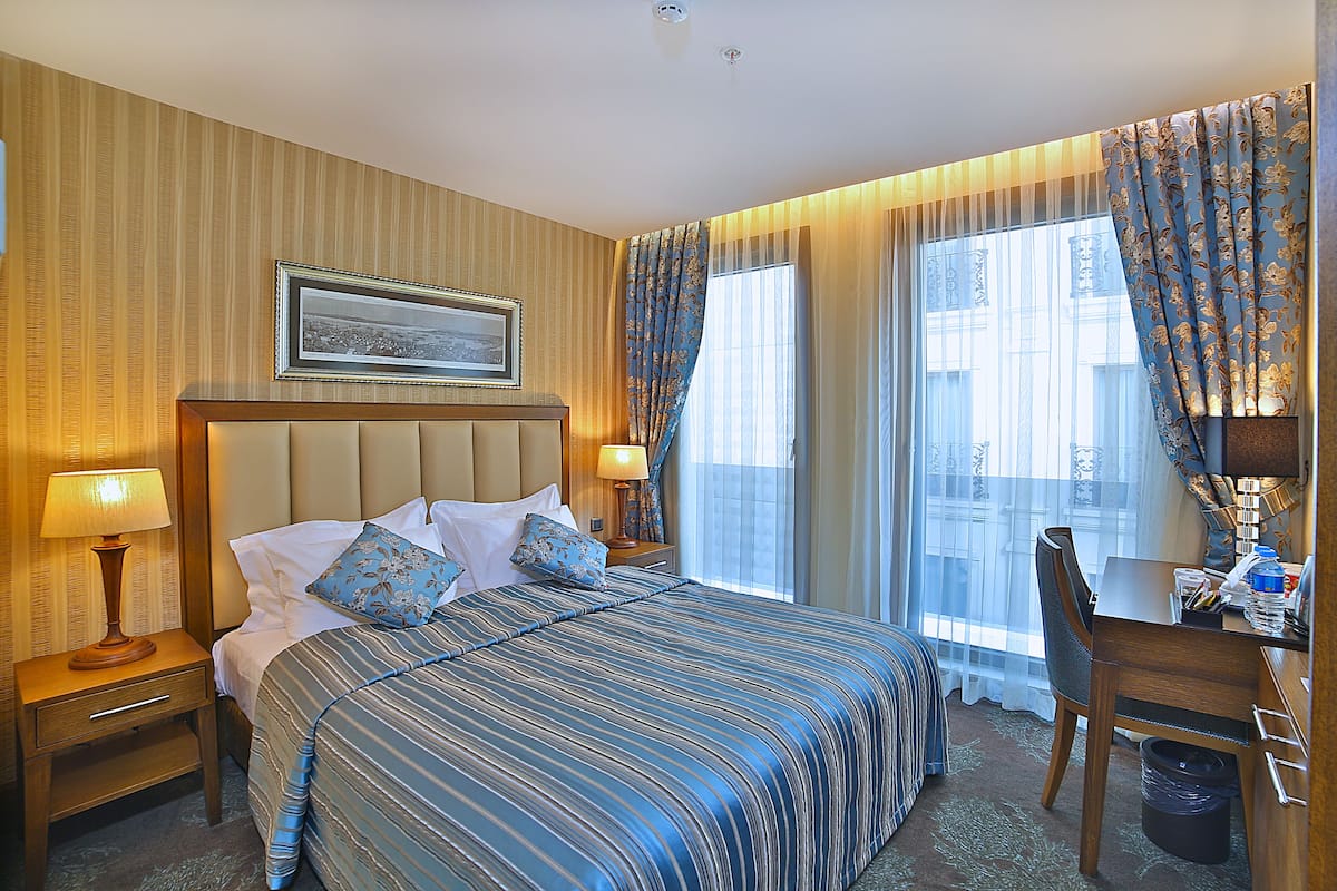 Standard Double Room | 1 bedroom, premium bedding, minibar, in-room safe