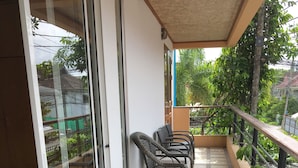 2 Bedroom Apartment | Ban công