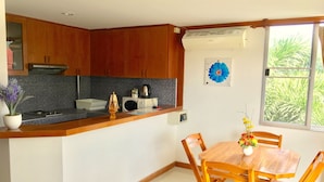 2 Bedroom Apartment | Khu vực ăn uống tại phòng