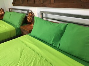 2 Bedroom Apartment | 2 개의 침실, 객실 내 금고, 책상, 암막 커튼