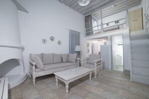 Classic-Haus | Wohnzimmer | Plasmafernseher, Kamin