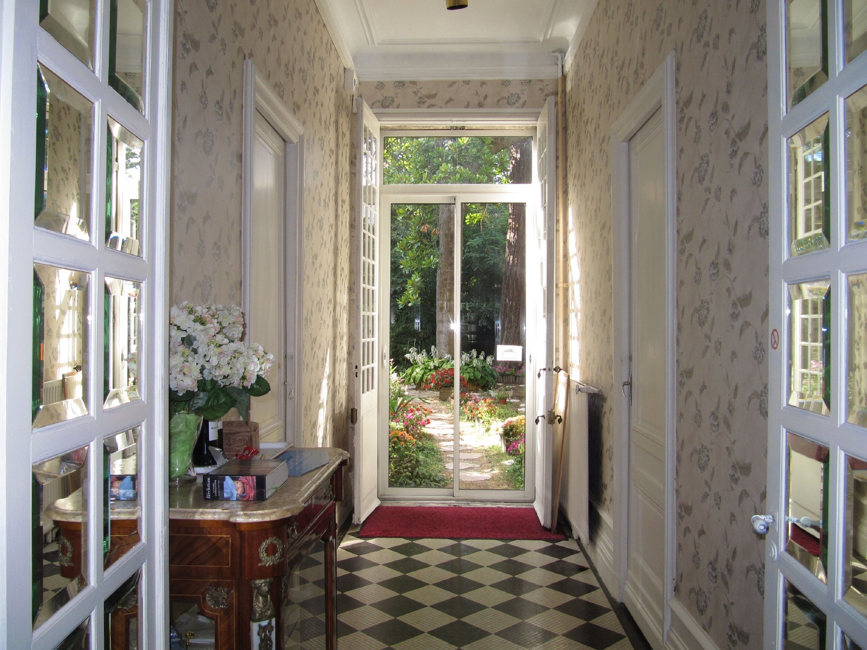 Superior Double Room, Garden View | In-room safe, desk, soundproofing, free WiFi