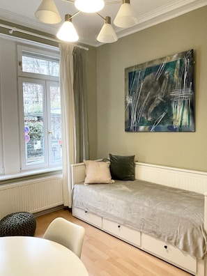 Huoneisto, pohjakerroksessa (excl. Cleaning Fee 50 EUR) | Oleskelualue | Taulutelevisio