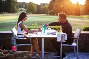 Dinner served  - Gut Heckenhof Hotel & Golfresort (Eitorf)