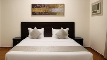 Apartament familiar, 2 dormitoris | 1 dormitori, espai de treball apte per a portàtils i cortines opaques