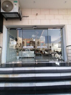 Entrée de l’hébergement