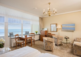 Ropa de cama de alta calidad y minibar 